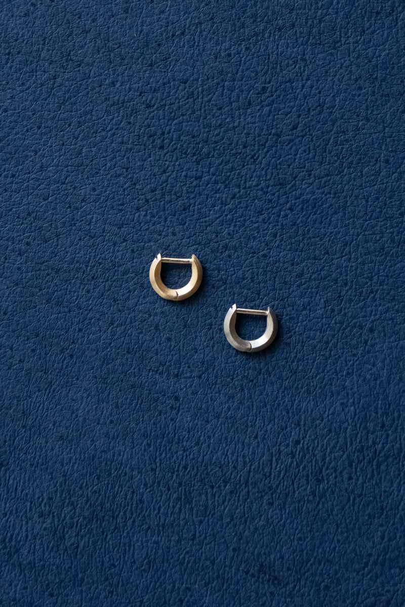 simmon Seta Half Round Pierced earrings /K18