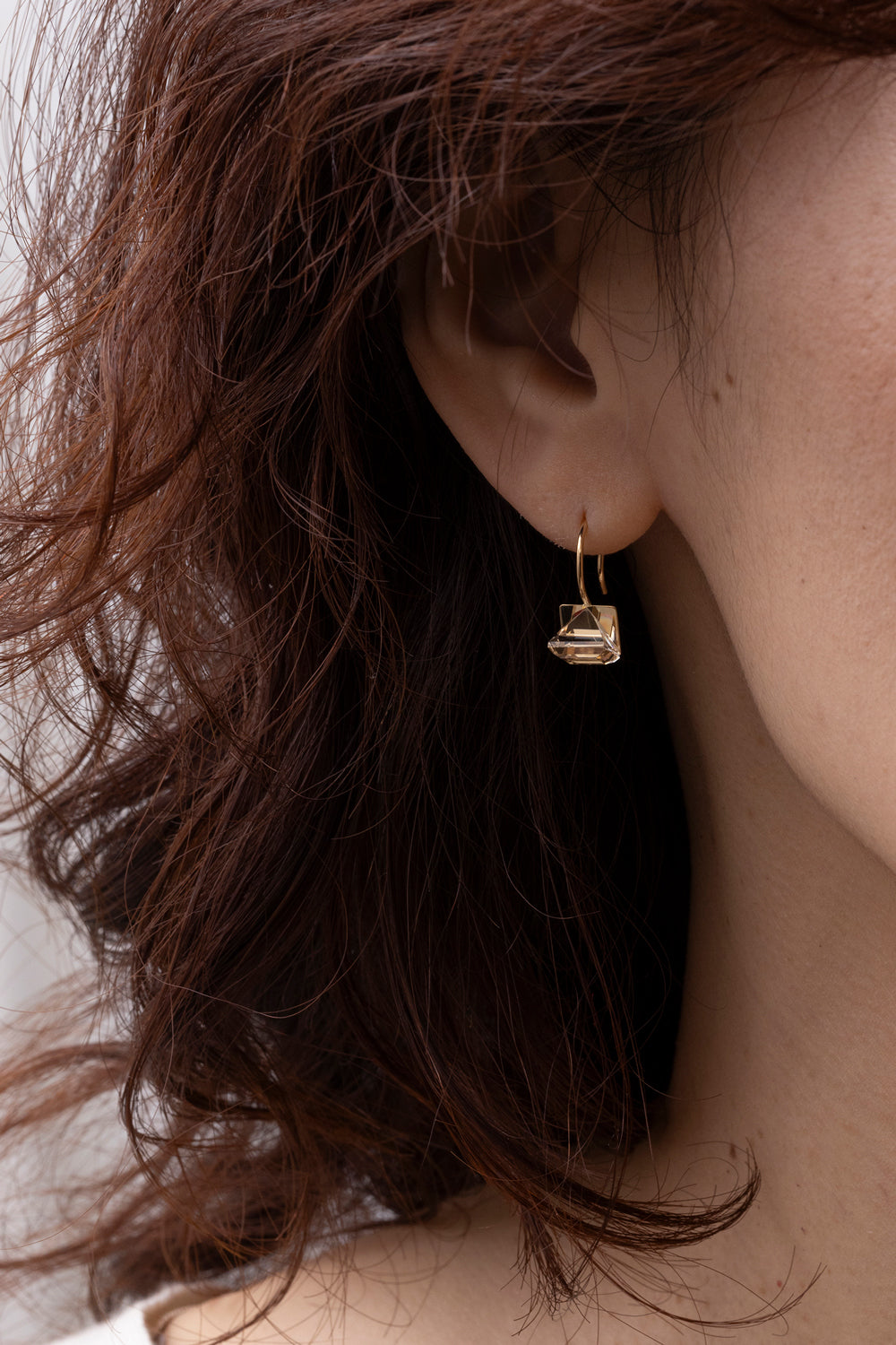 simmon Seta Reflection Quartz Hook Pierced Earring /K18