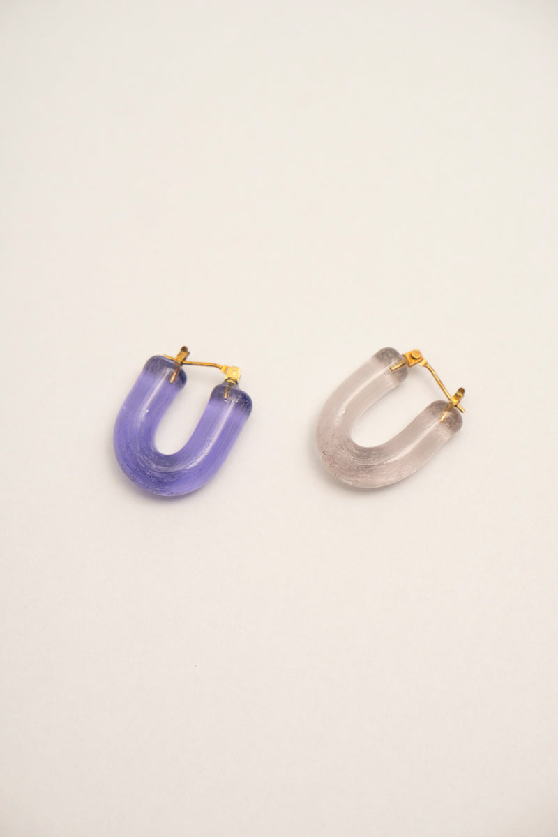 YAGA U glass hoop pierce ガラスUピアス /purple