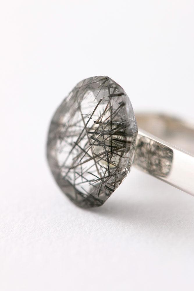 bohem Loose Stone Collection Black rutilated quartz ear cuff/Silver