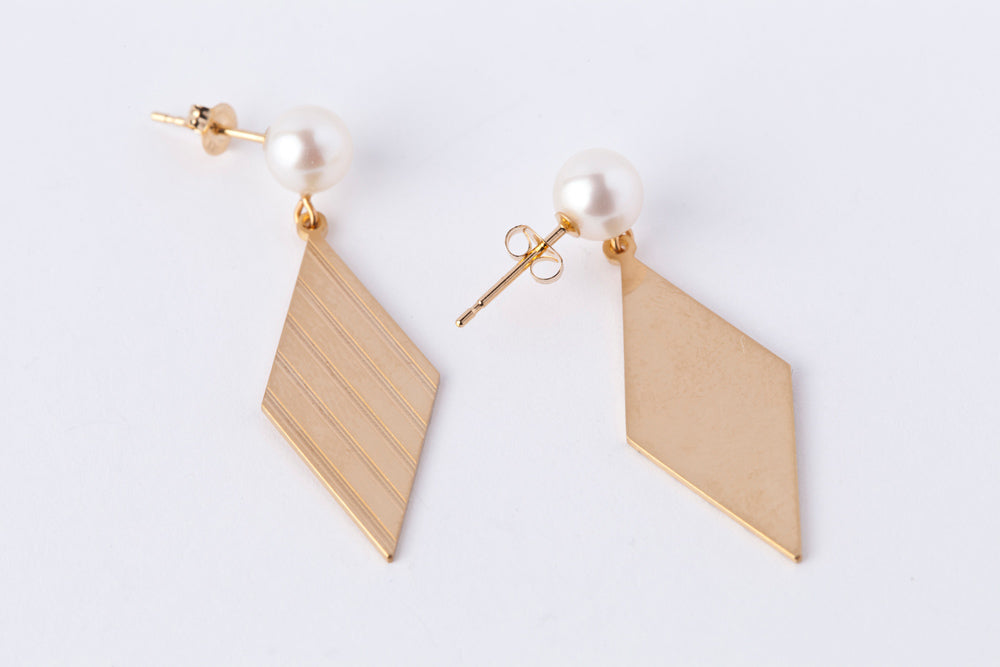 jaren Stripe dia shaped earring B piercing