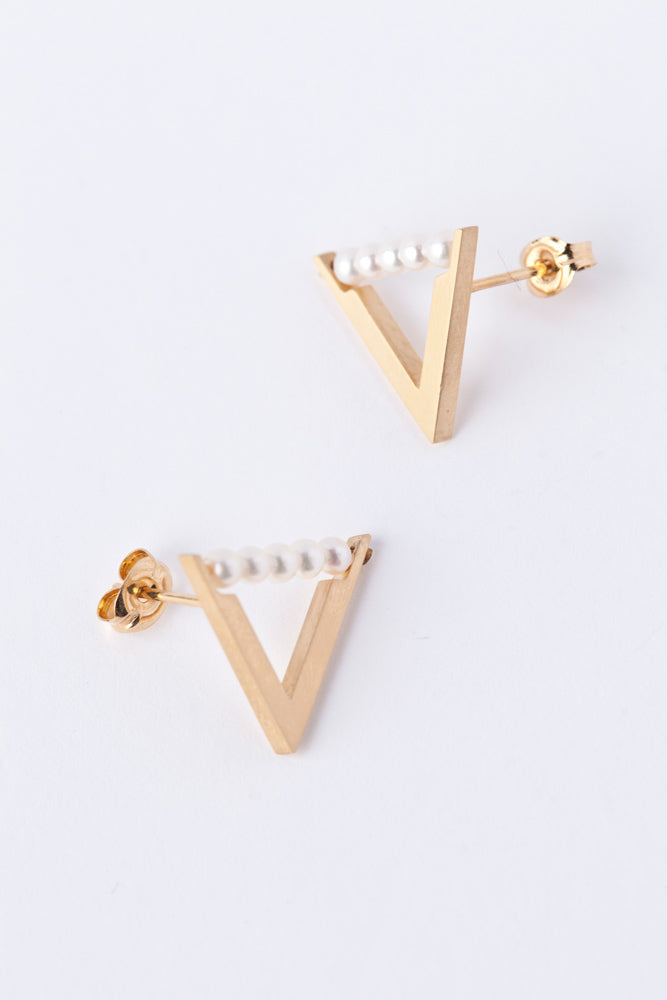 jaren Triangle pearl earring ピアス