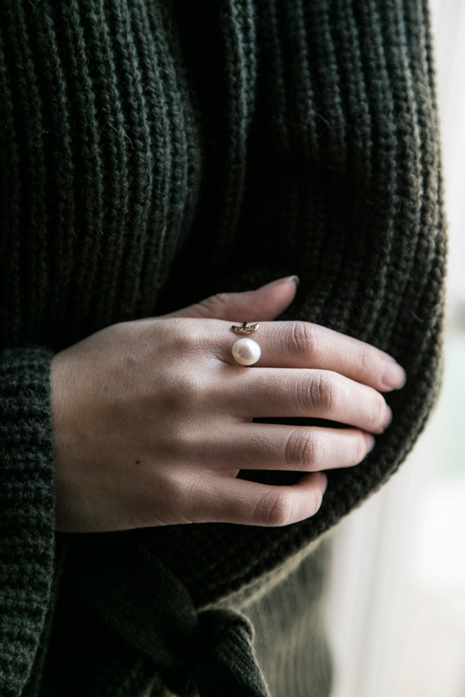 LiniE Serenity diamond & pearlRing Brown diamond & pearl ring/K10