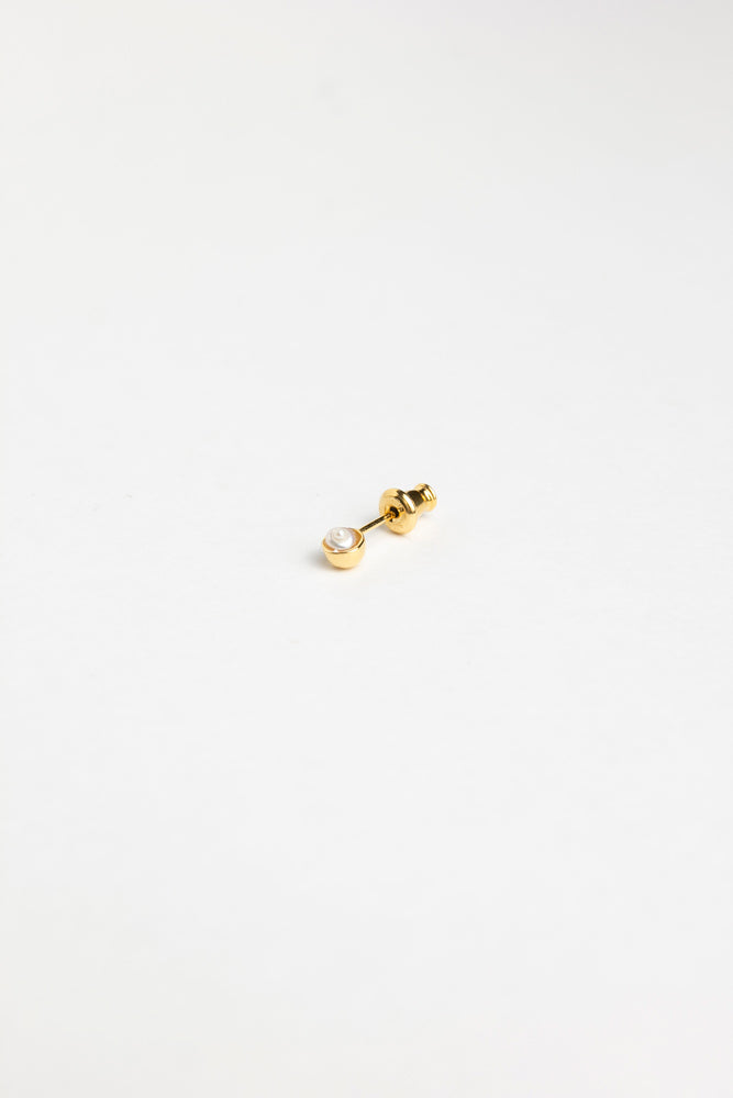 mocco 半丸お皿淡水パールピアス