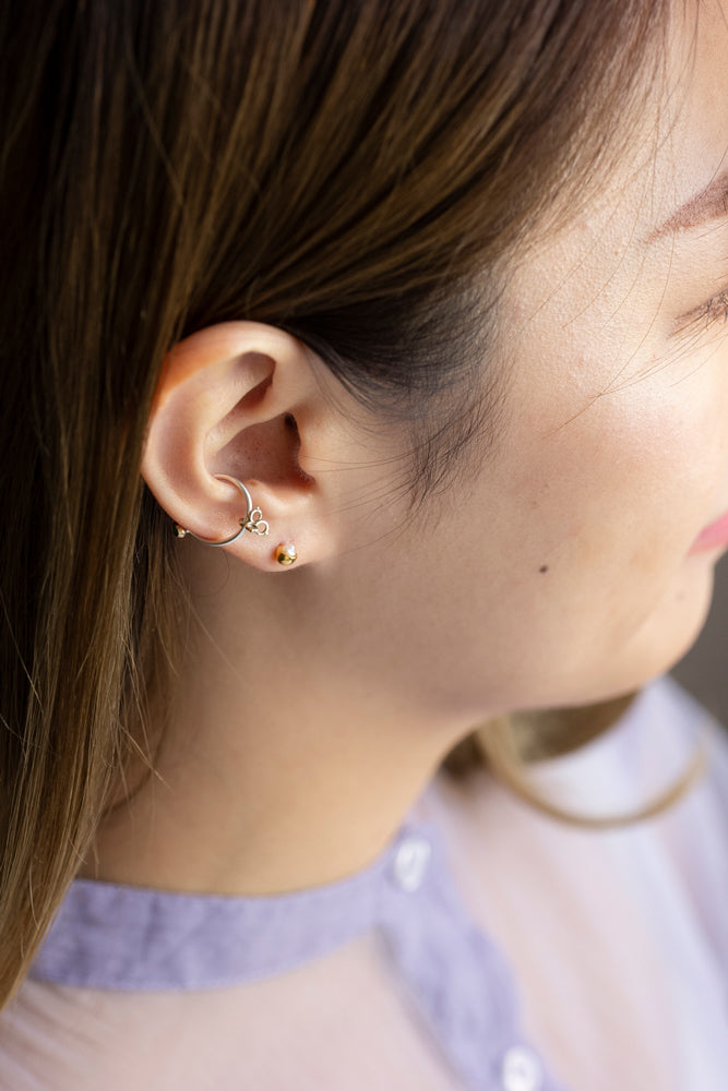 mocco Half round pearl pierce