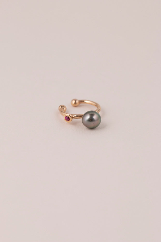 MINIMUMNUTS keshi pearl * ruby ear cuff /K10