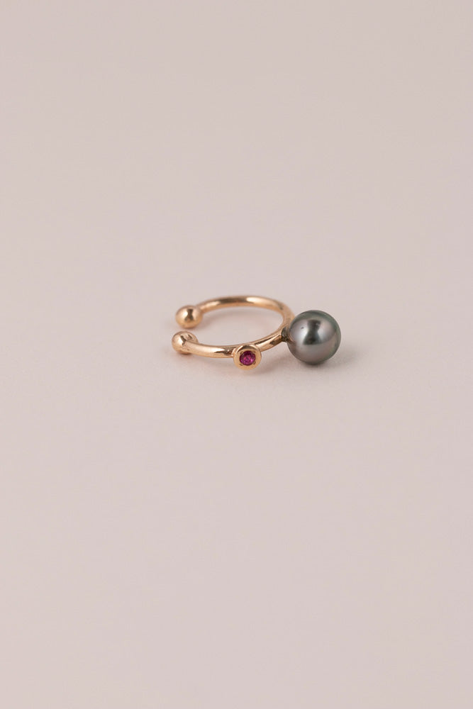 MINIMUMNUTS keshi pearl * ruby ear cuff ケシパールイヤカフ/K10