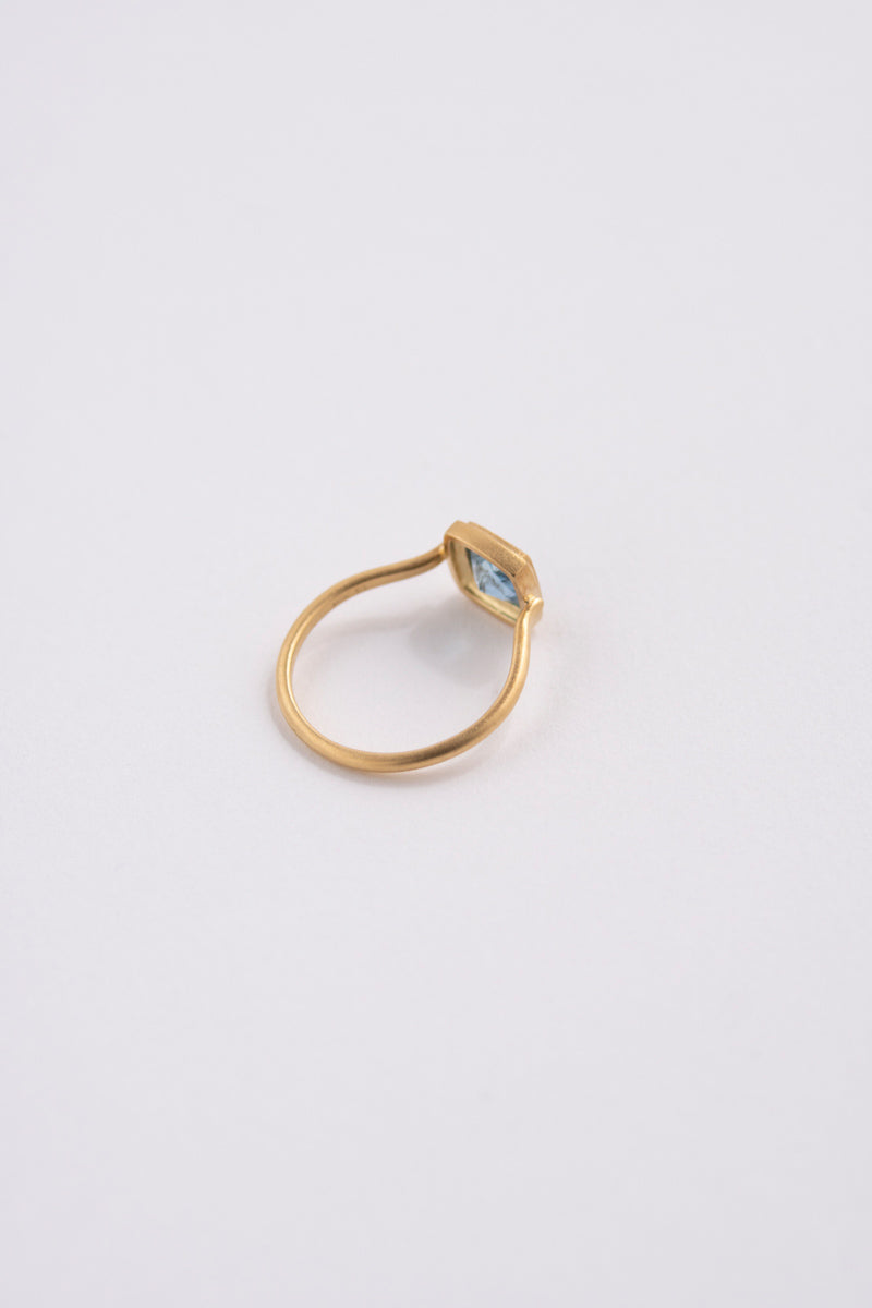 MONAKA jewelery flat stone Tanzanite Ring Tanzanite ring/K14