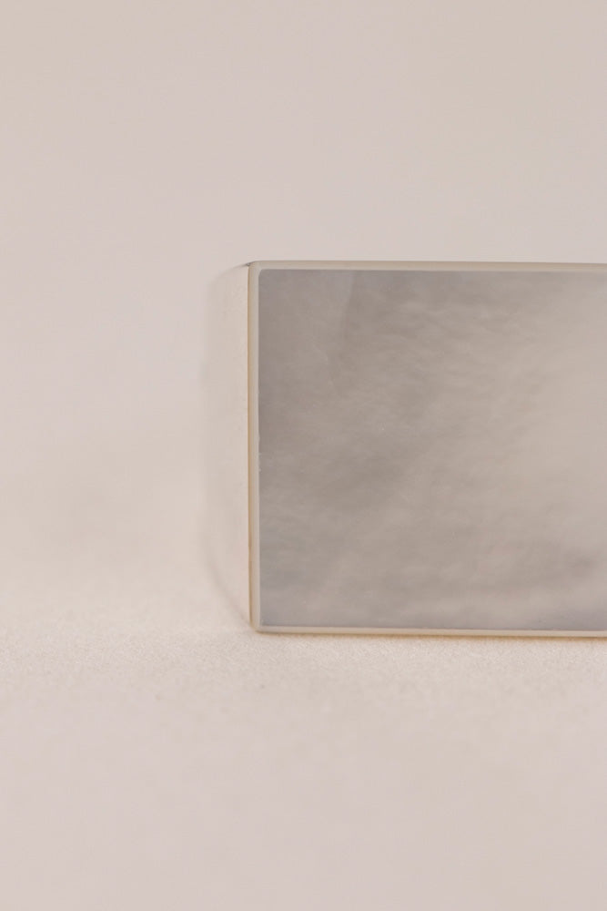 simmon WIDE SQUARE SHELL SIGNET RING 白蝶貝リング /Silver