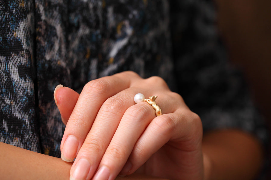 simmon cat ring