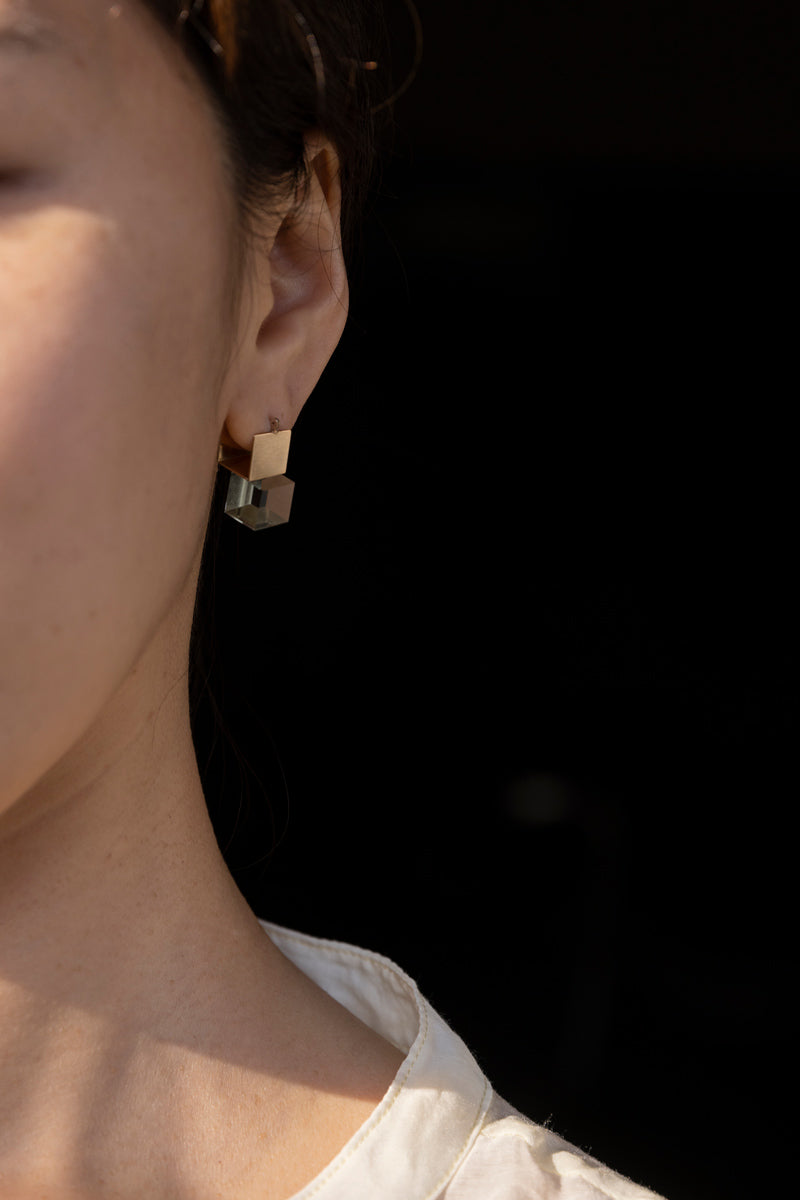 yull. CUBE clear quartz Pierce Quartz earrings/K10
