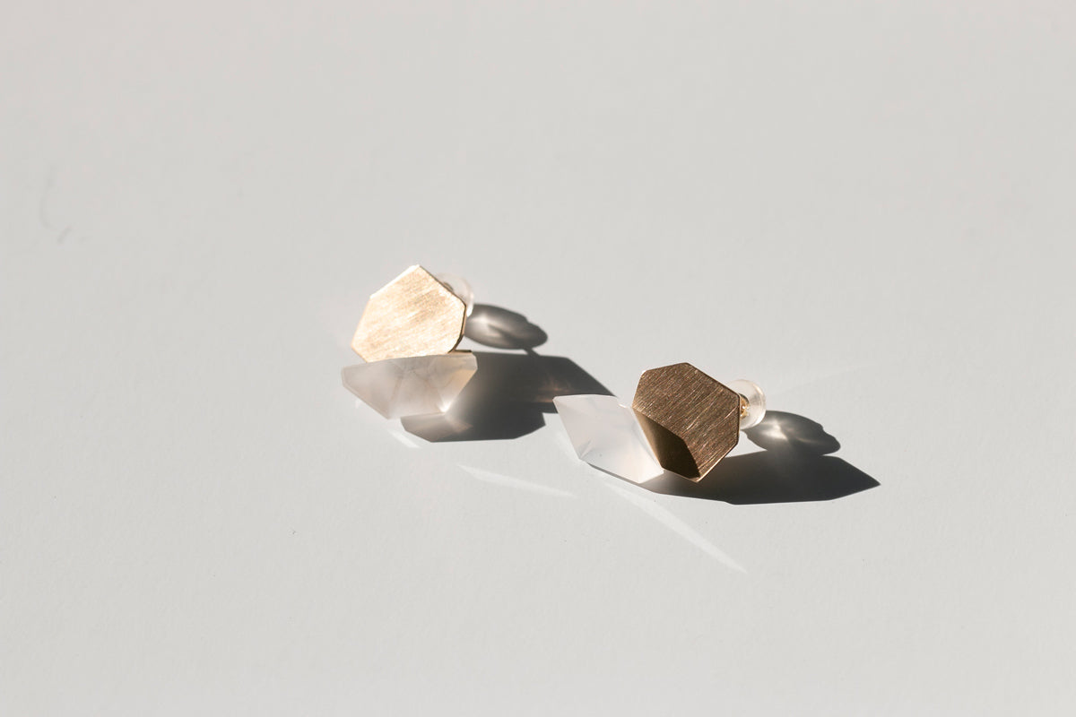 yull. Piece milky quartz Pierce B Quartz pierce/K10