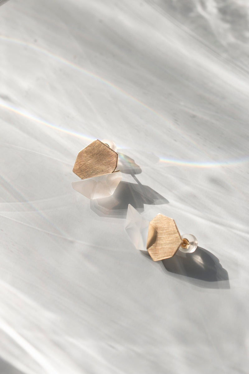 yull. Piece milky quartz Pierce B Quartz pierce/K10