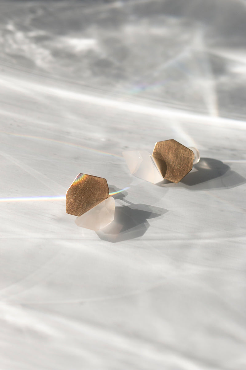 yull. Piece milky quartz Pierce B Quartz pierce/K10
