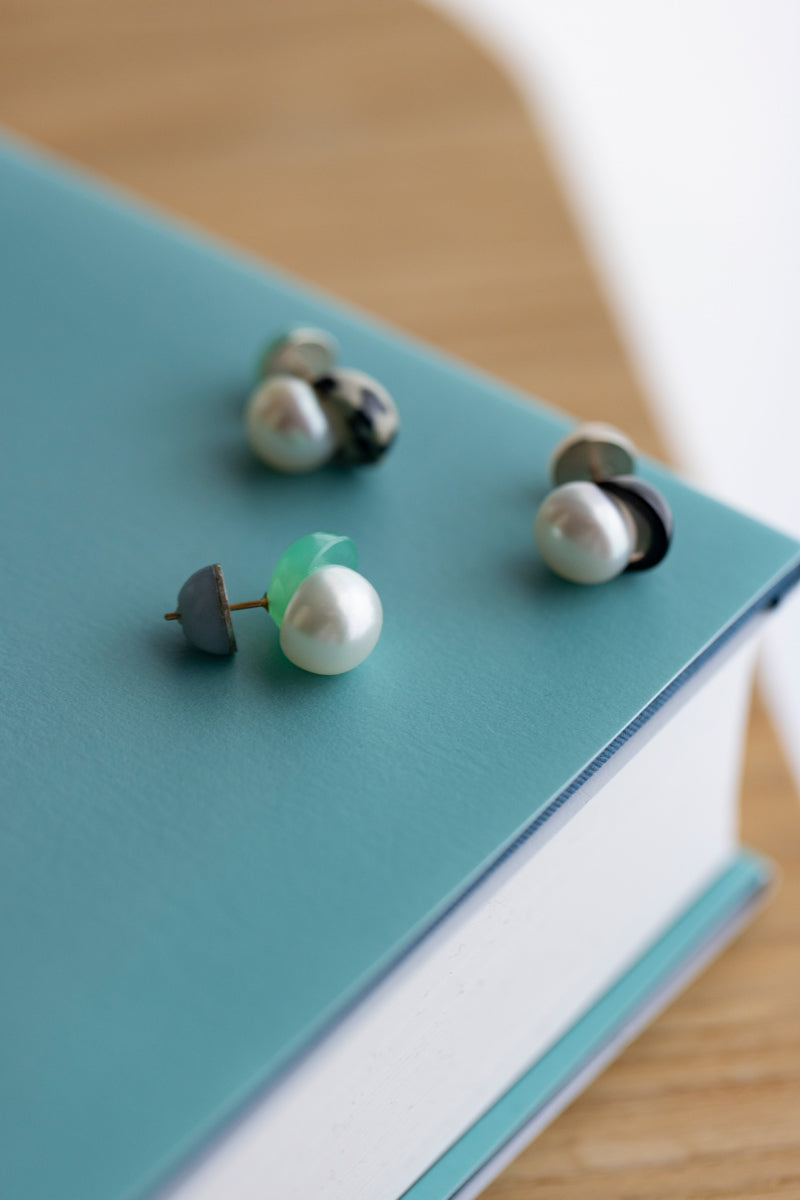 yull. toricolor chrysoprase earrings/K10