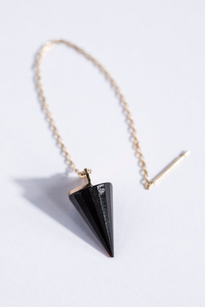 yull. GEOMETRYオニキスロングピアス/K10
