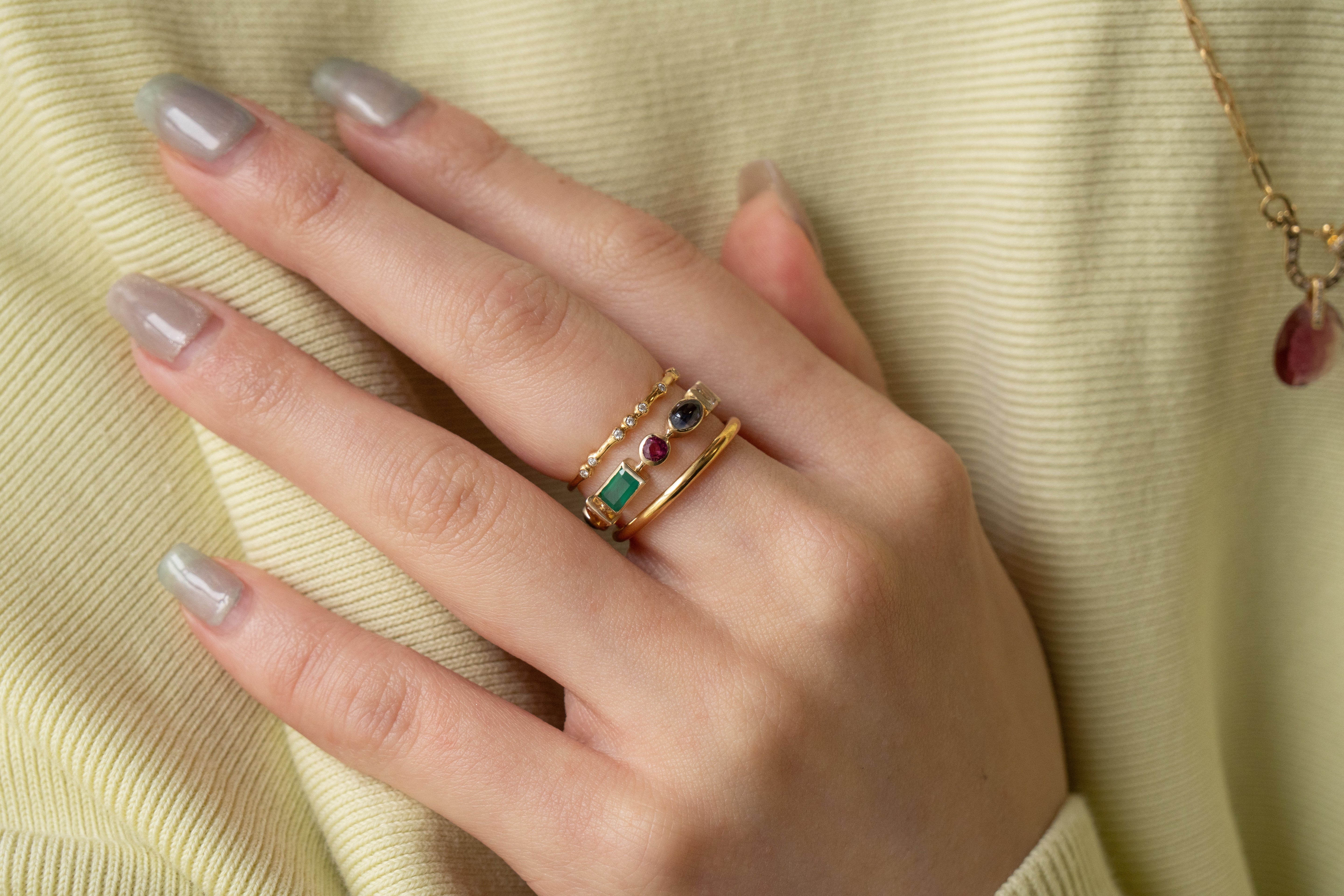 スタッキングにもおすすめのエタニティリング