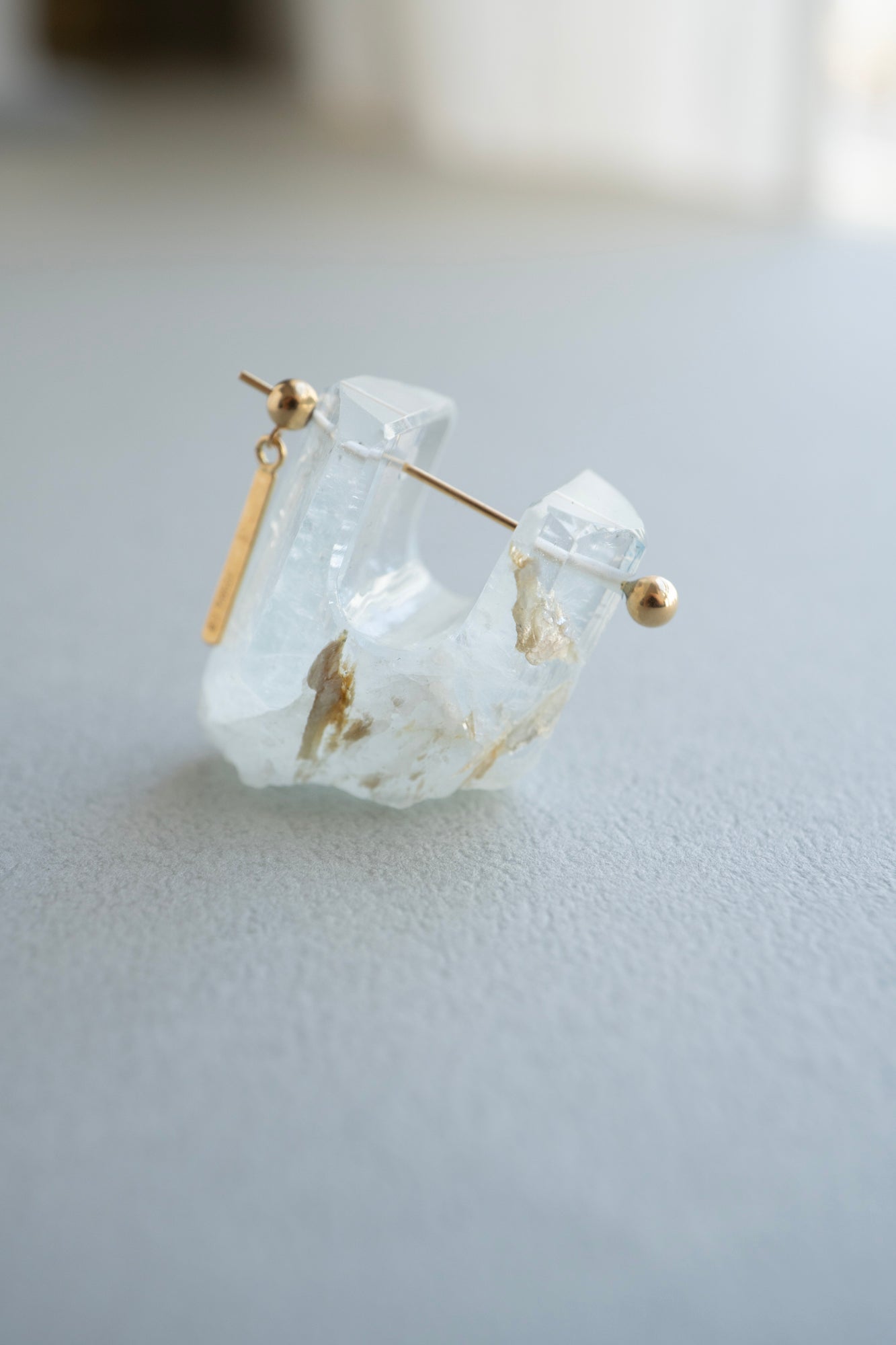 ３月の誕生石  - アクアマリン、ブラッドストーン、サンゴ、アイオライト