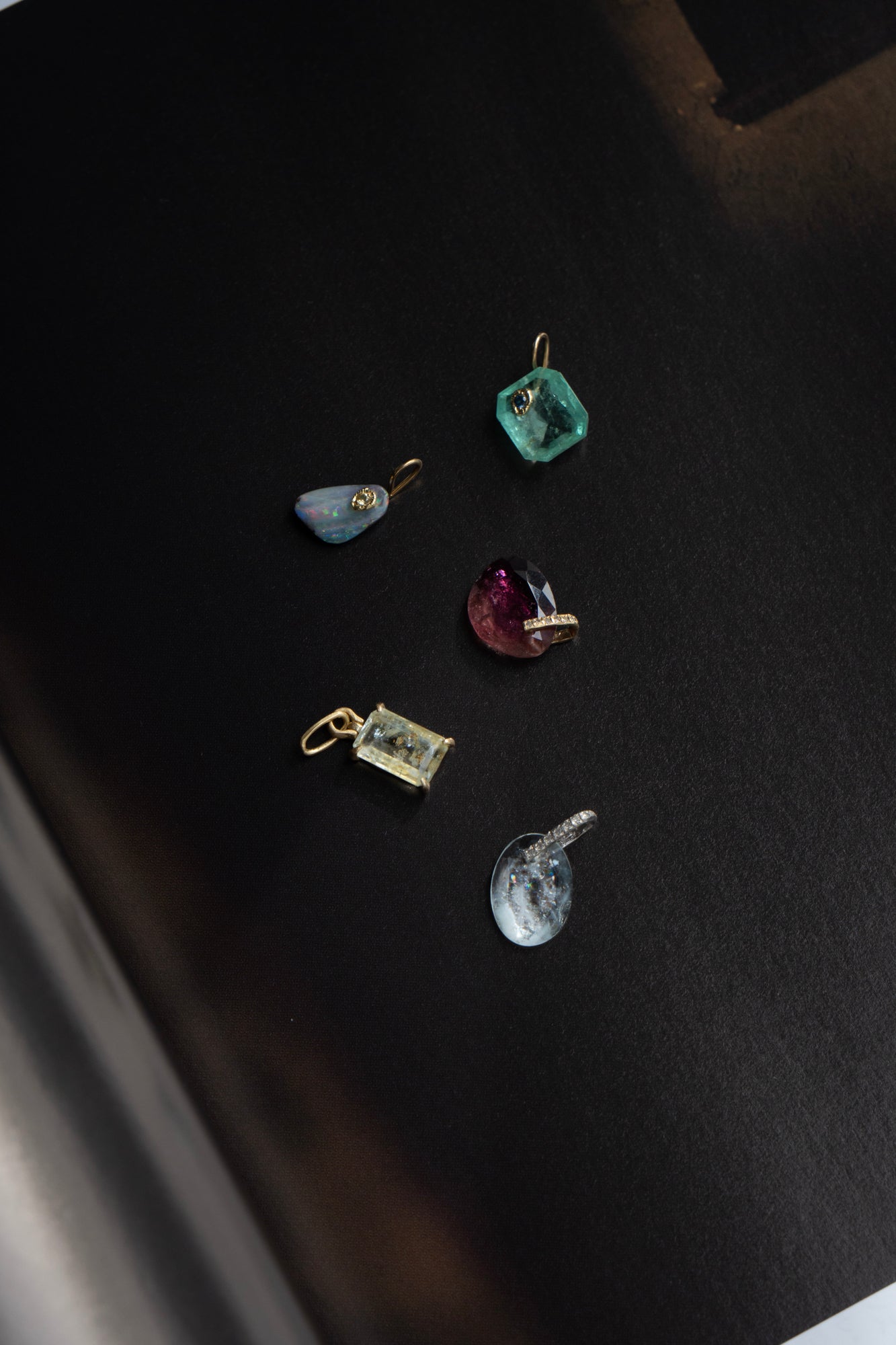 MONAKA jewellery Flat Boulder Opal Necklace Charm Top /K18