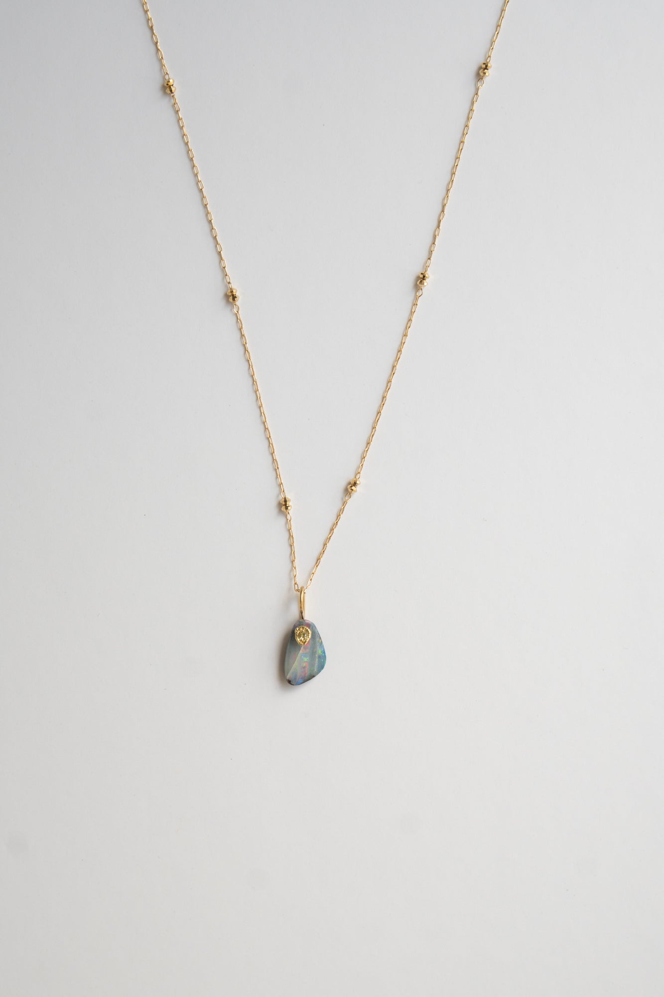 MONAKA jewellery Flat Boulder Opal Necklace Charm Top /K18