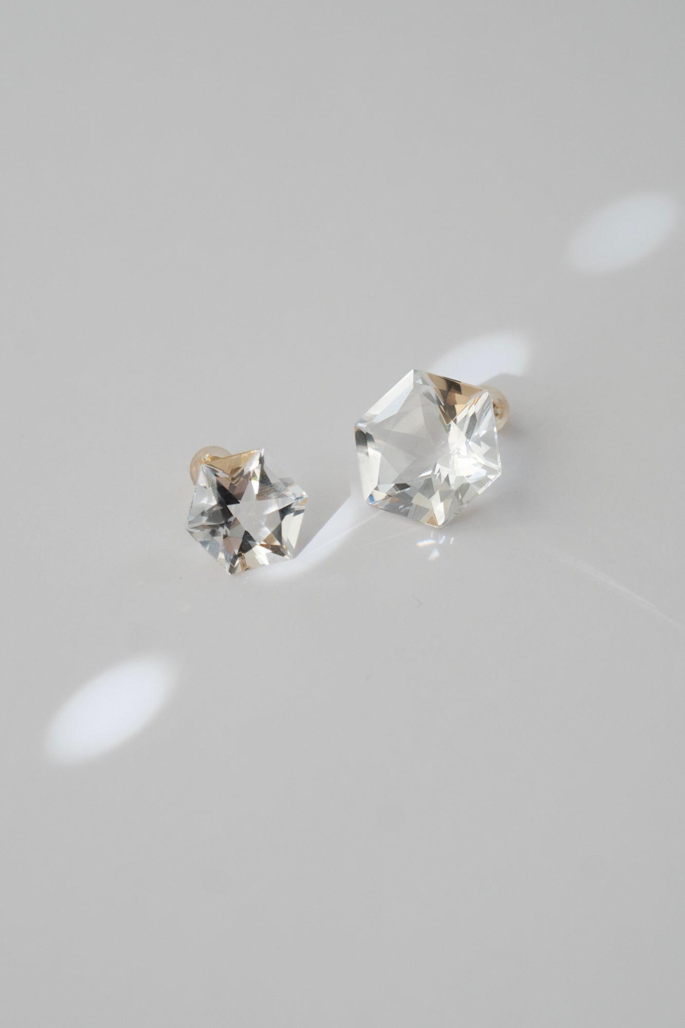 simmon Seta Hexagon quartz pierced earring M /K18