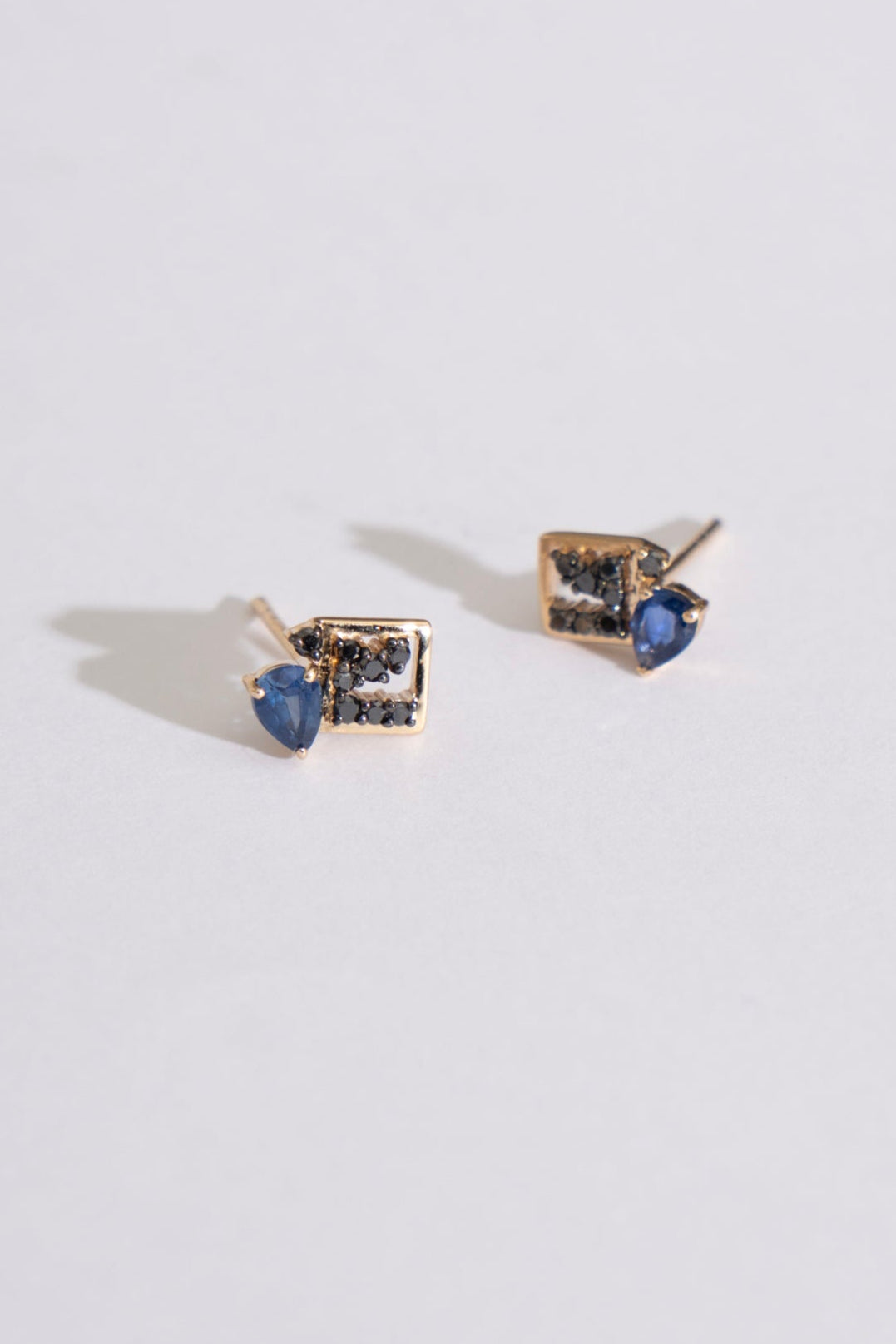 MILA OMI MATA CERES STUDS Blue Sapphire Pierced Earring /K10