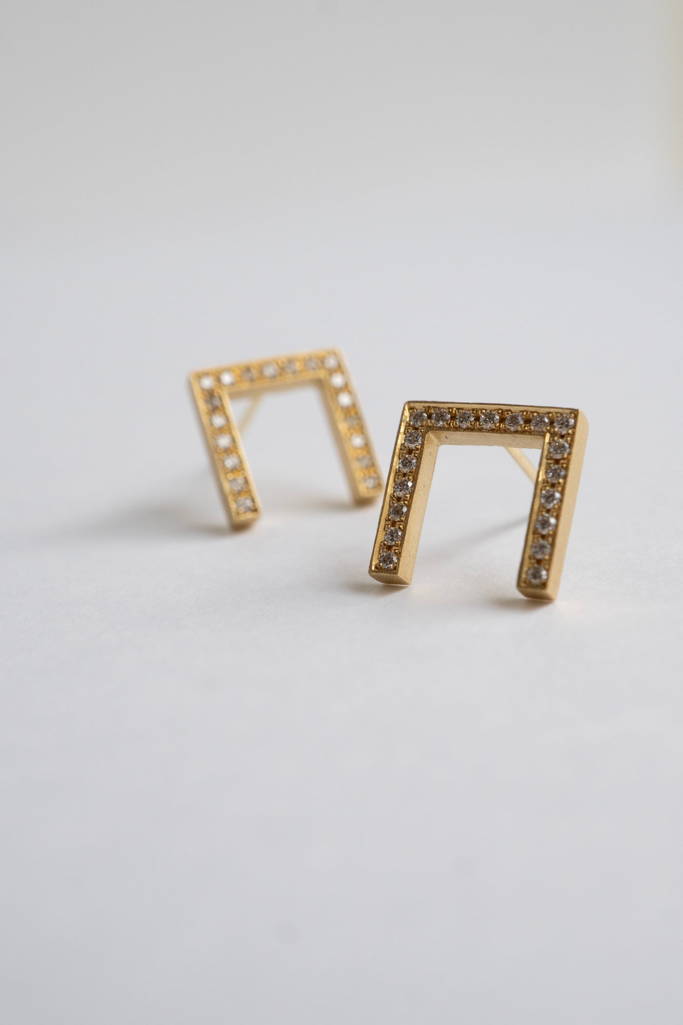 ALLIS Bridge Diamond Pierced Earrings /K18