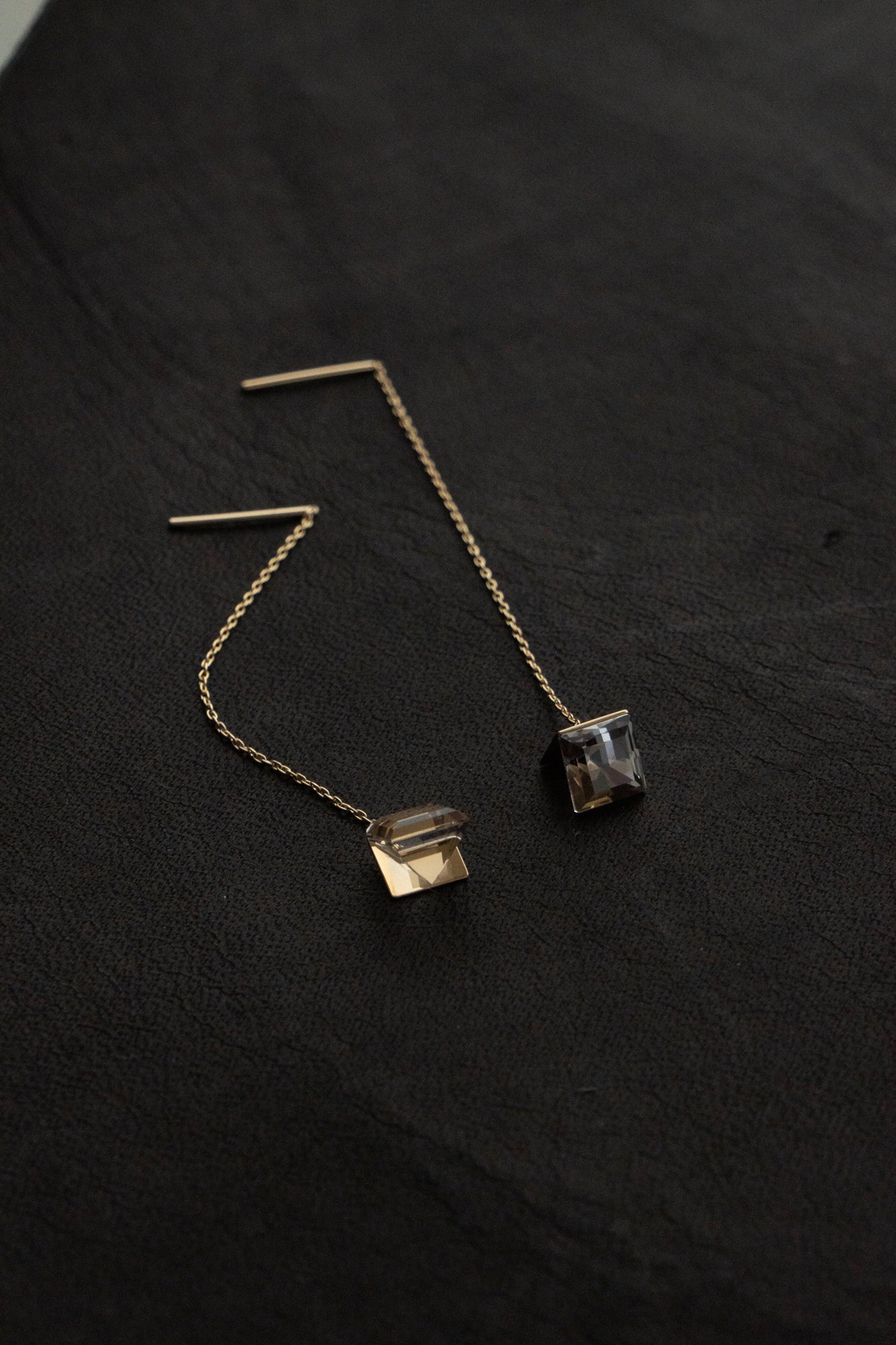 simmon Seta Reflection Quartz Chain Pierced Earring /K18