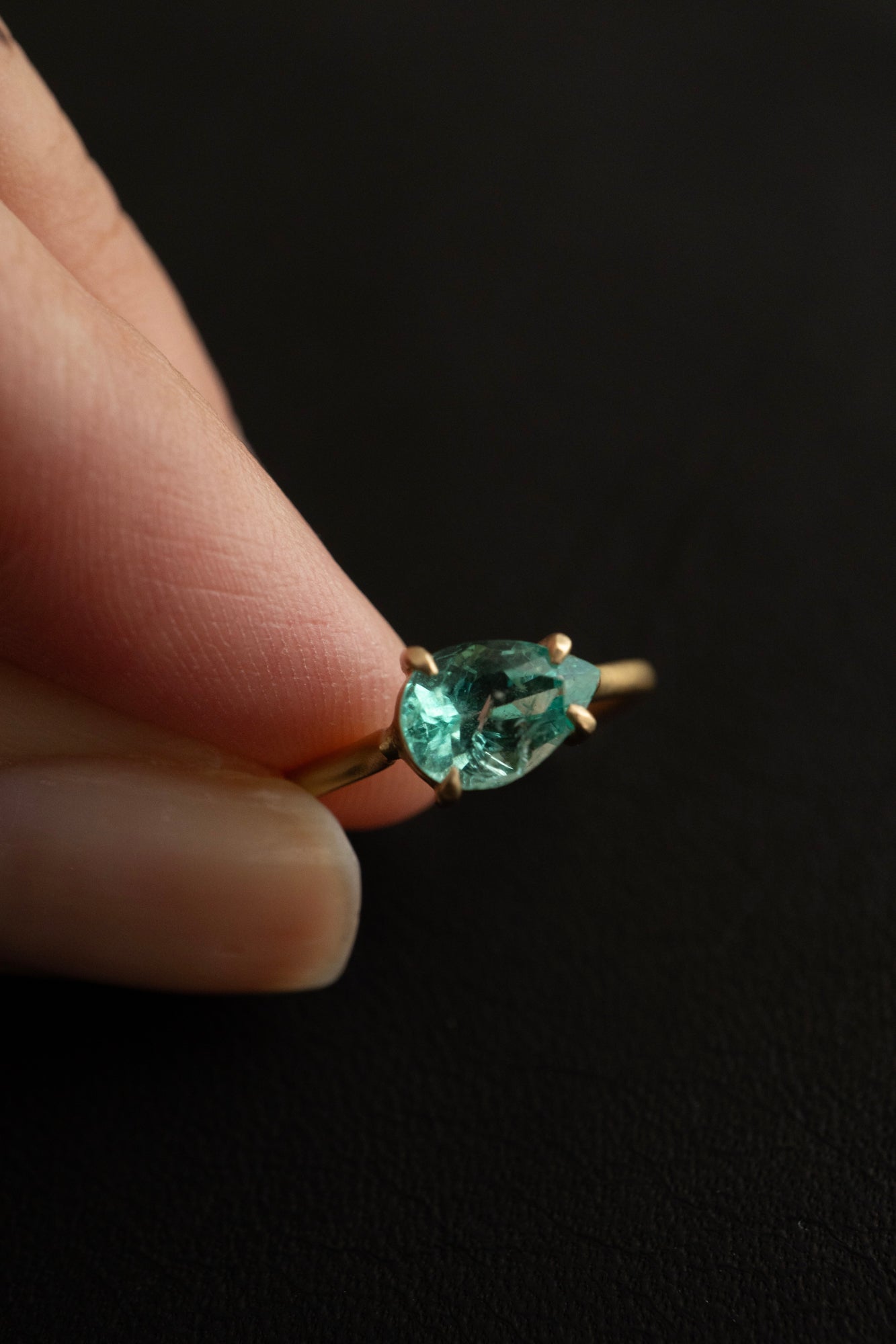 MONAKA jewellery Prong Emerald Ring /K18