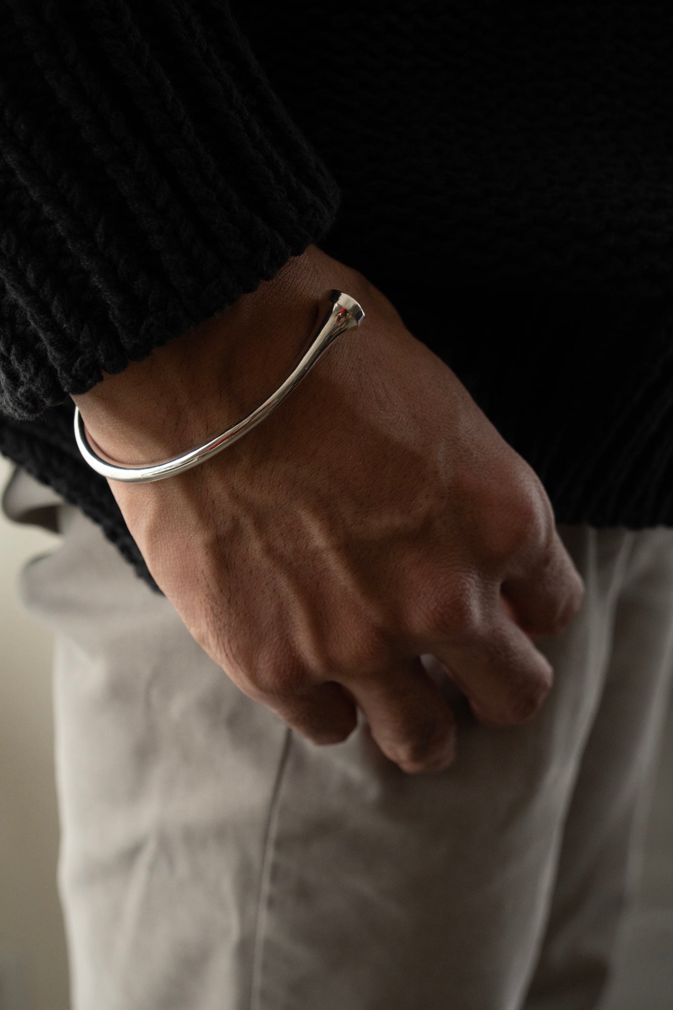 POLYTERON T-pin Bangle /Silver