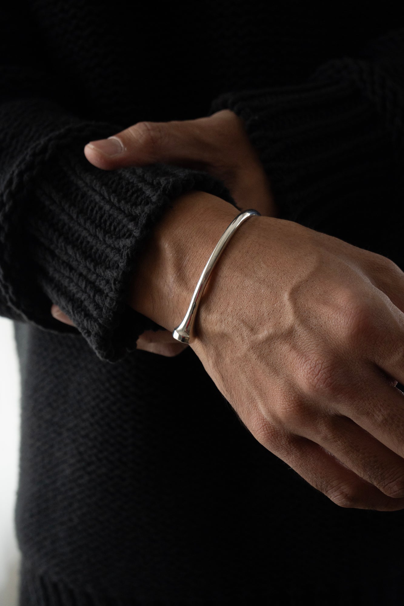 POLYTERON T-pin Bangle /Silver