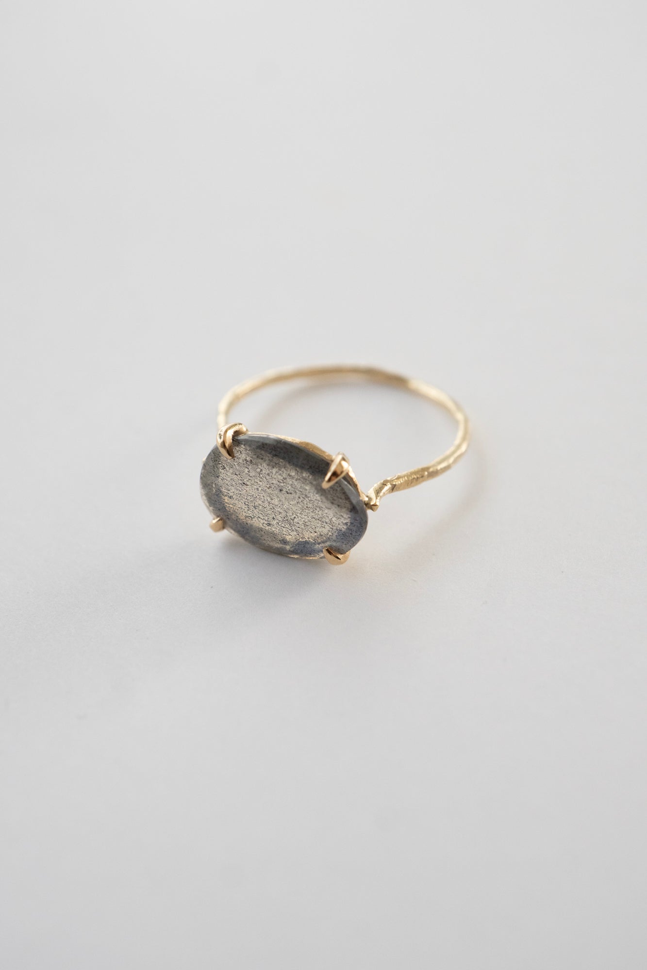 MONAKA jewellery Flat Labradorite Ring /K14