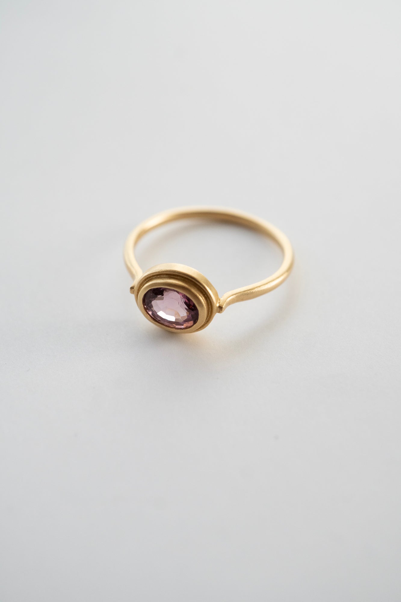 MONAKA jewellery Column Spinel モナカジュエリー パープルスピネル