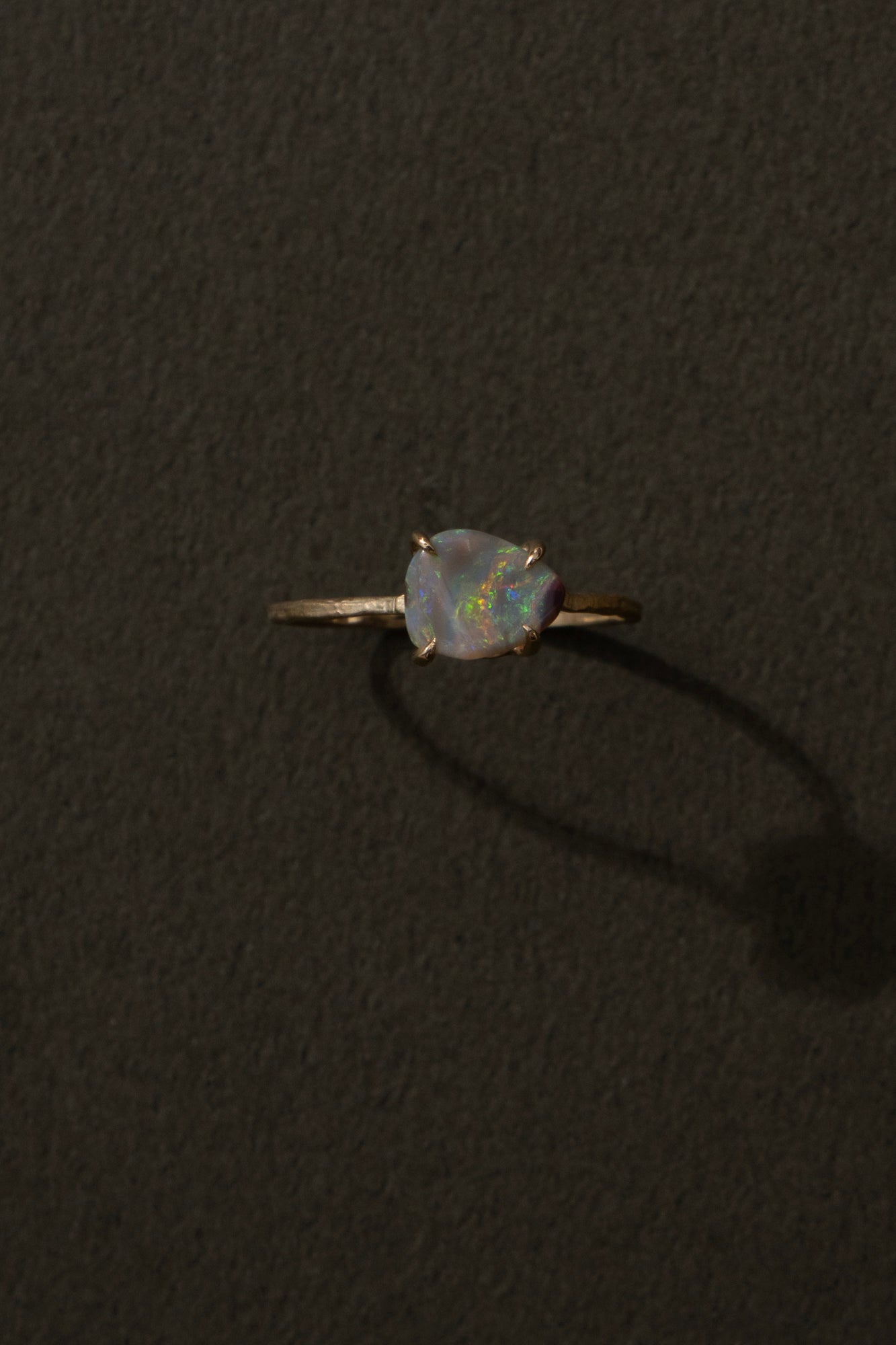 MONAKA jewellery flat stone Opal Ring /K14