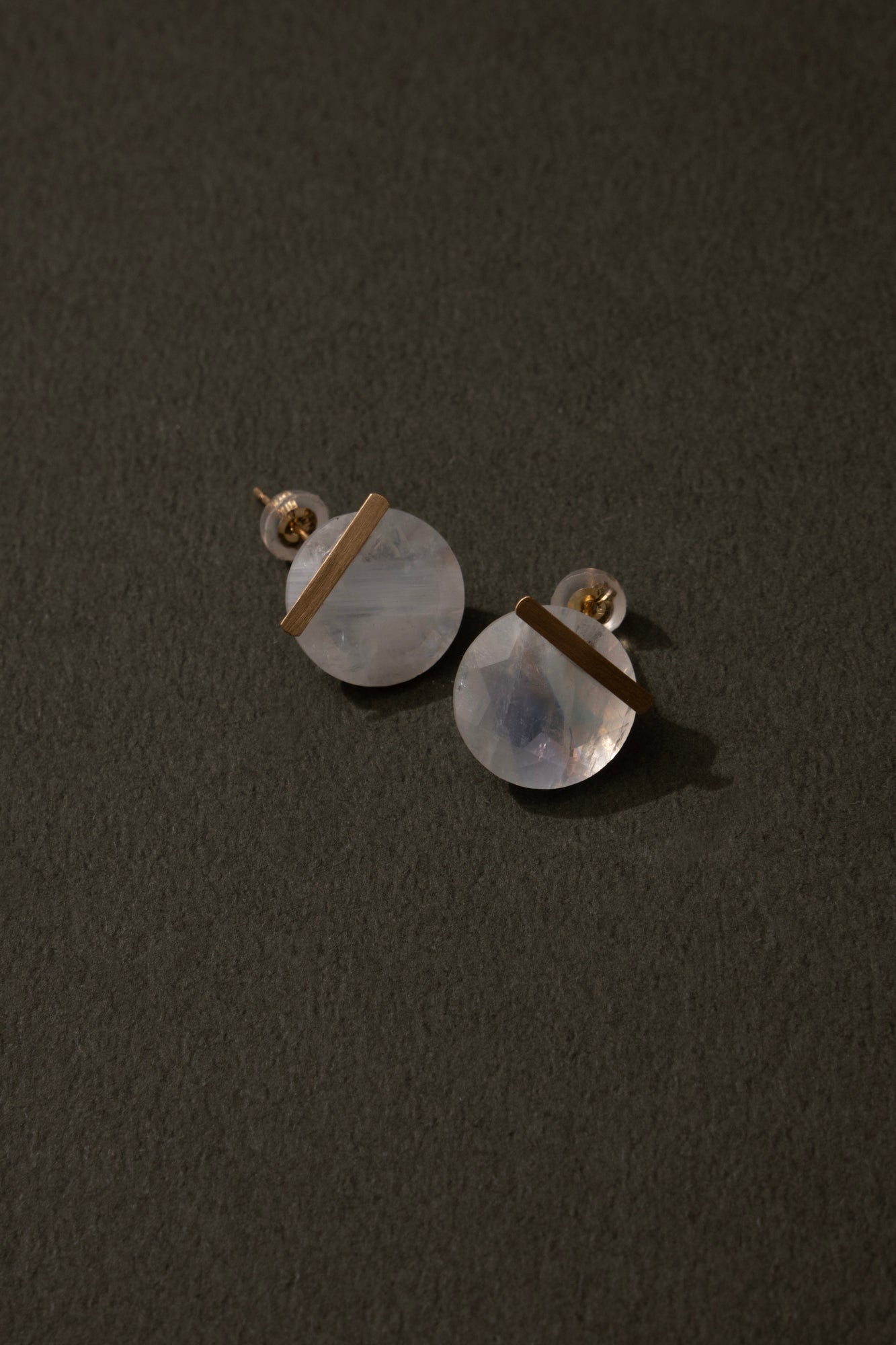 MONAKA jewellery Rainbow Moonstone bar Stone Pierce モナカ