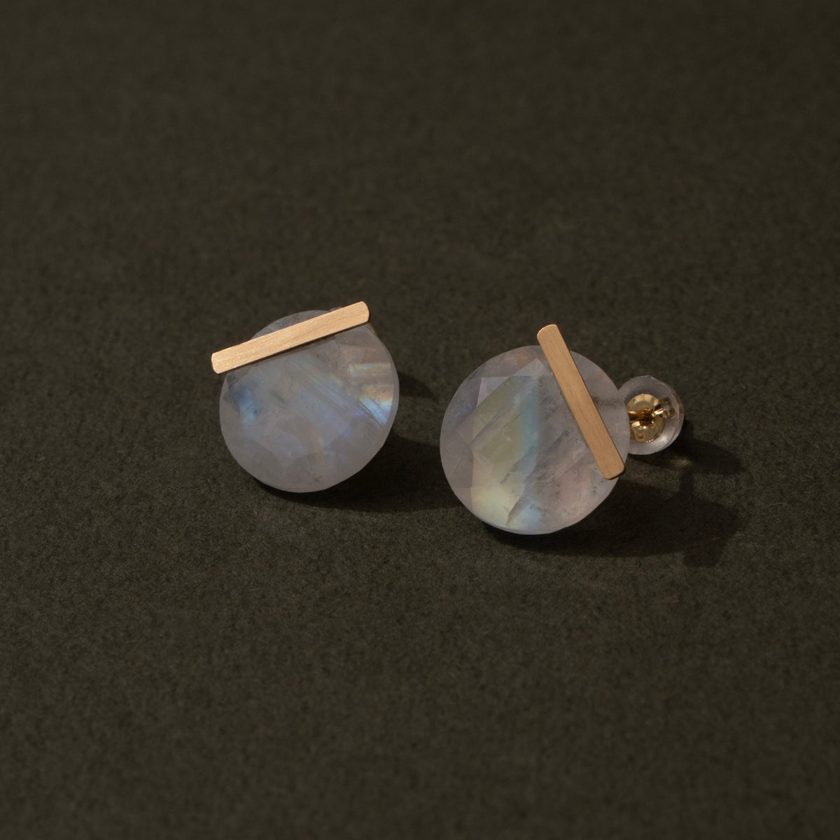 MONAKA jewellery Rainbow Moonstone bar Stone Pierce モナカ 