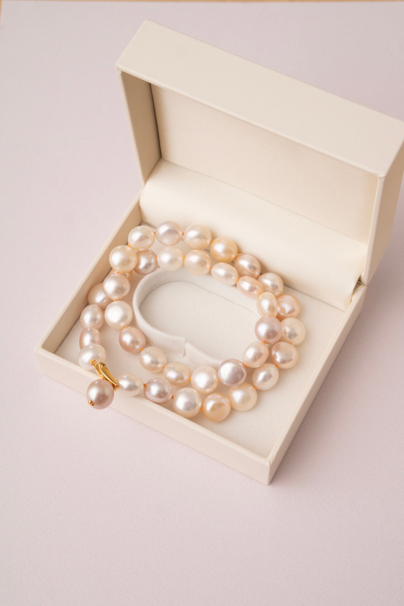bohem All Knot Pearl Necklace Short Yellow