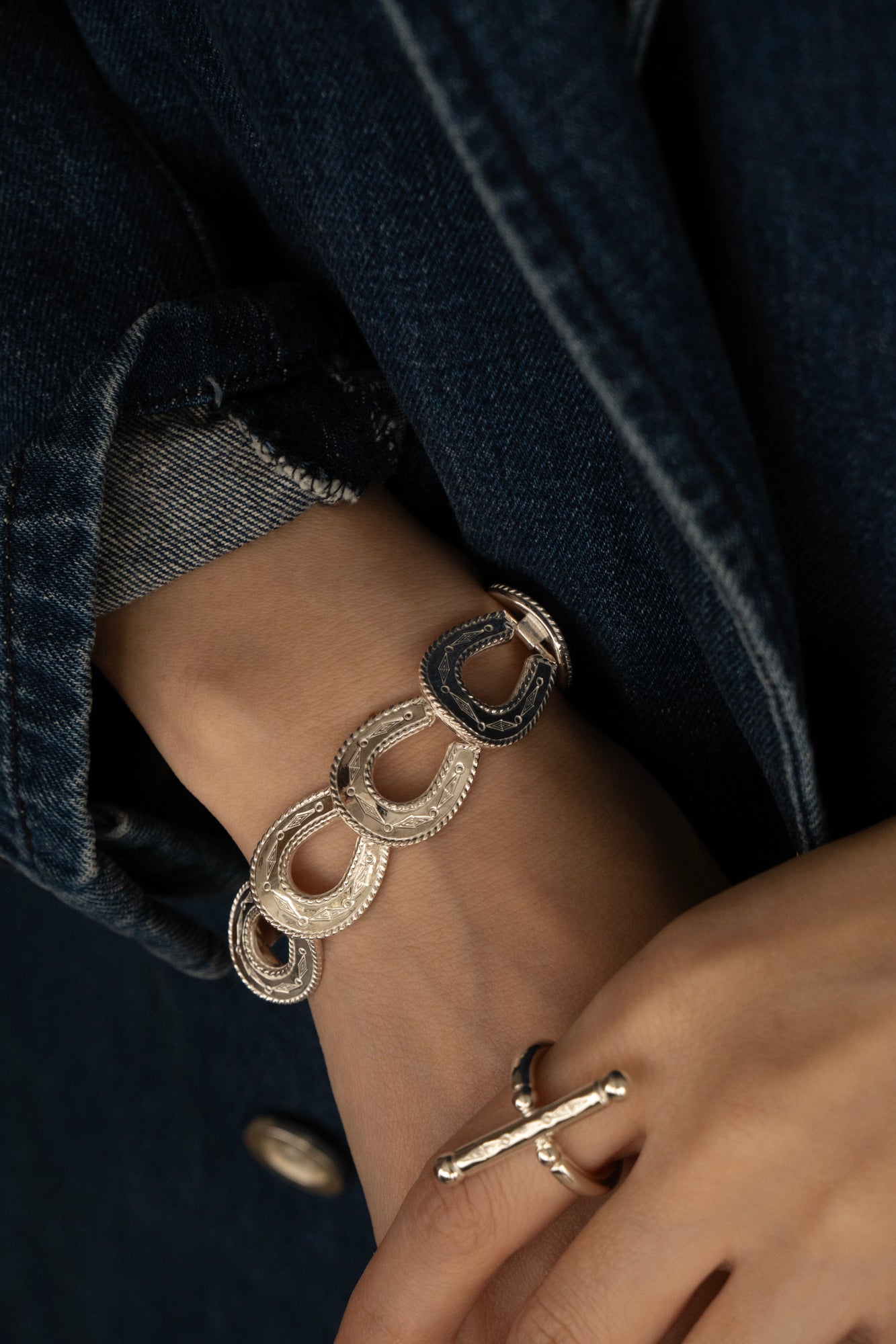 そ*ん様 ワカンシルバースミス　バングル　NB-069 Homage（オマージュ） | WAKAN SILVER SMITH online store