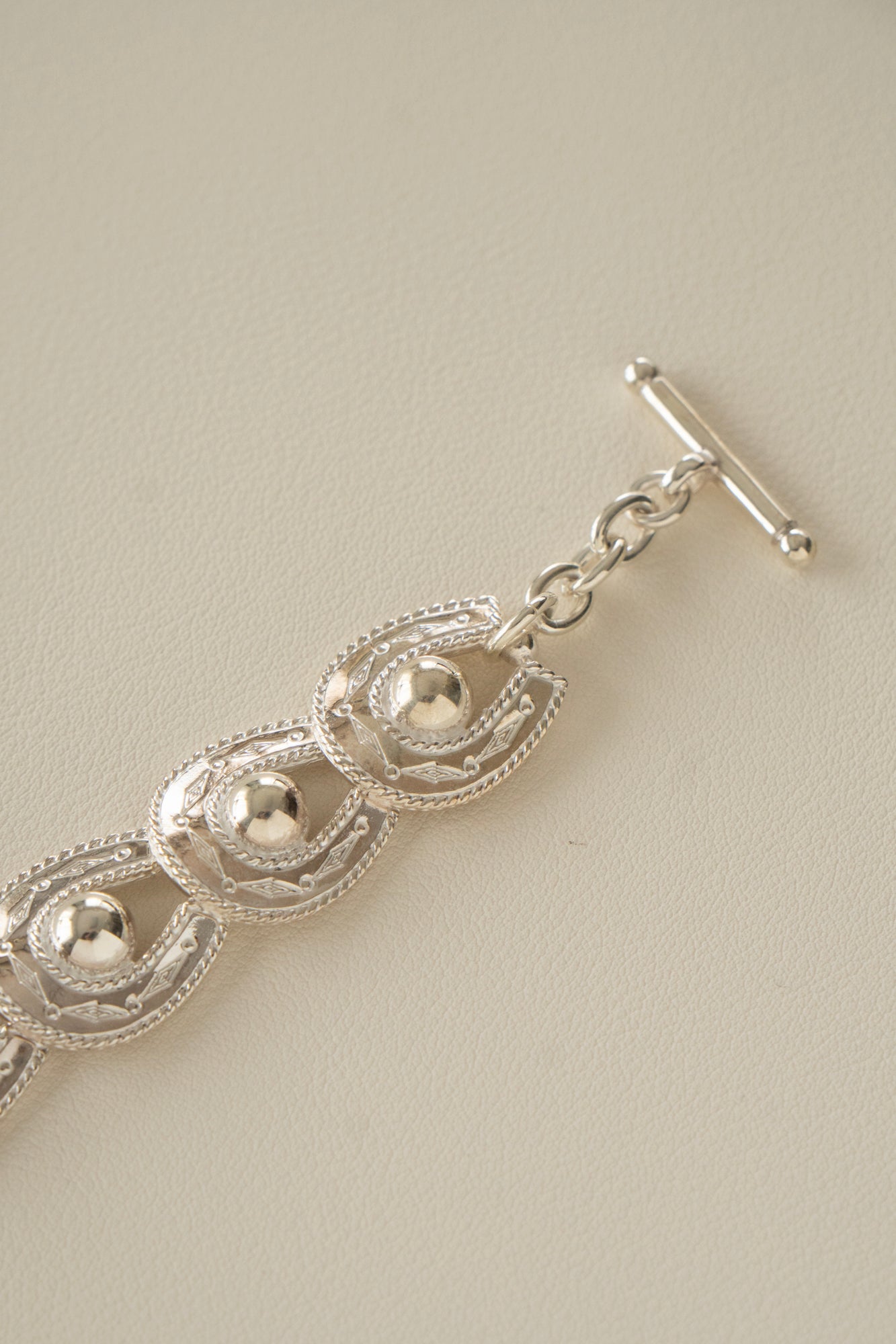 WAKAN SILVER SMITH ワカンシルバースミス Spirit Horse shoe Bracelet