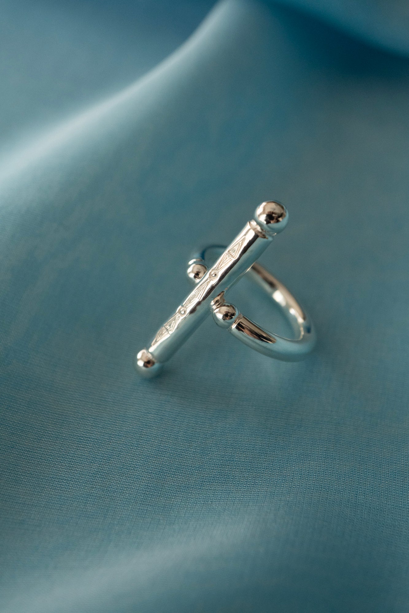 WAKAN SILVER SMITH Breastplate Ring Cross /Silver