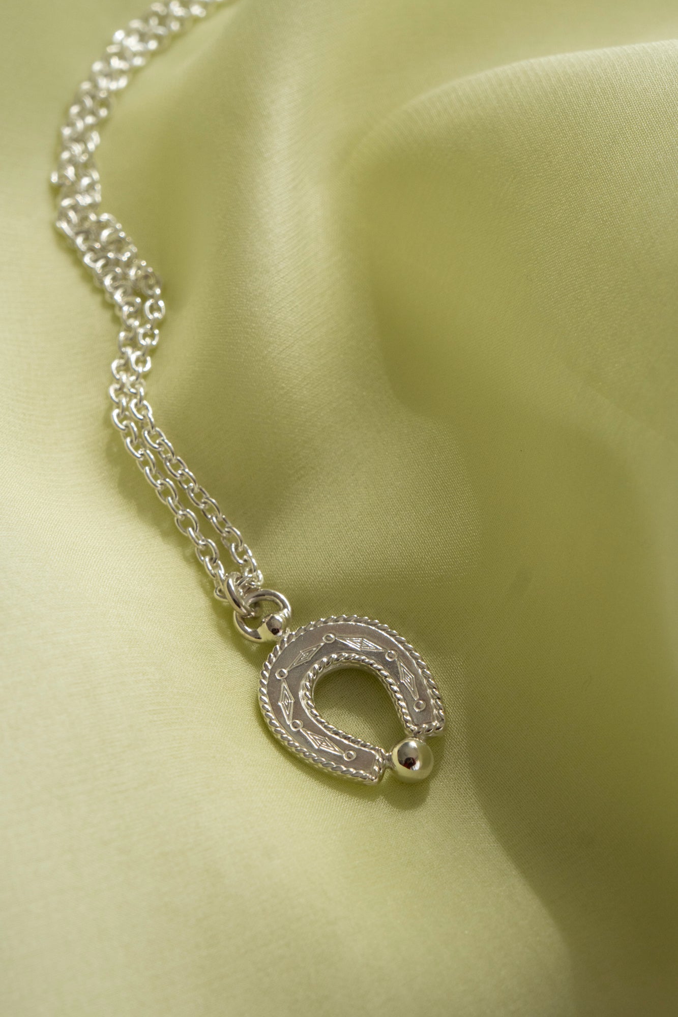 WAKAN SILVER SMITH Spirit Horse shoe Necklace Single /Silver