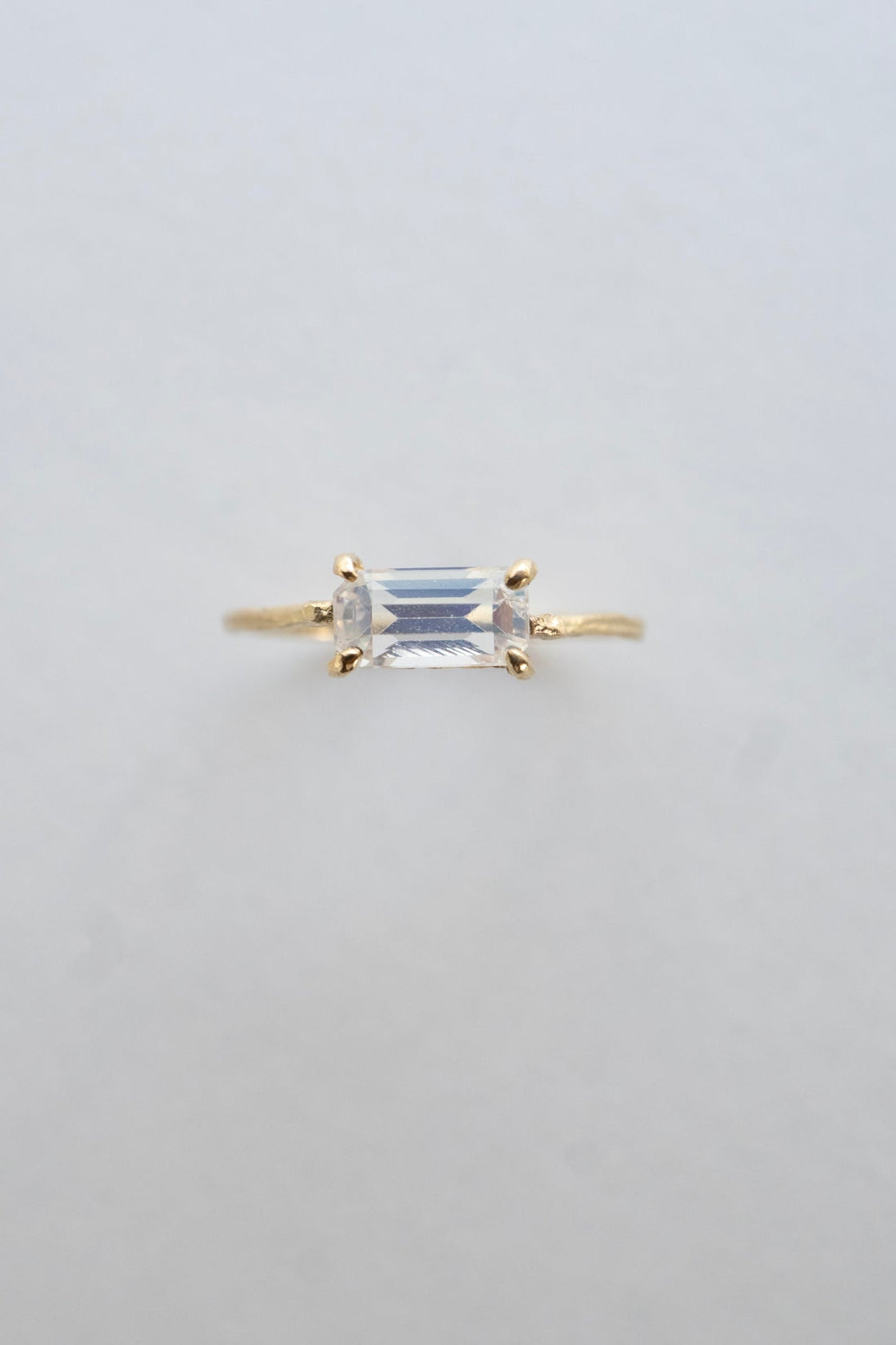 MONAKA jewellery Flat Rainbow Moonstone Ring /K14