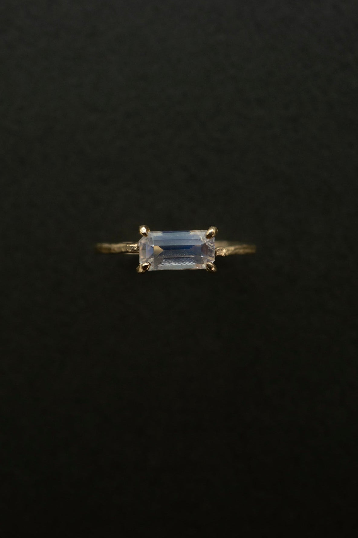 MONAKA jewellery Flat Rainbow Moonstone Ring /K14