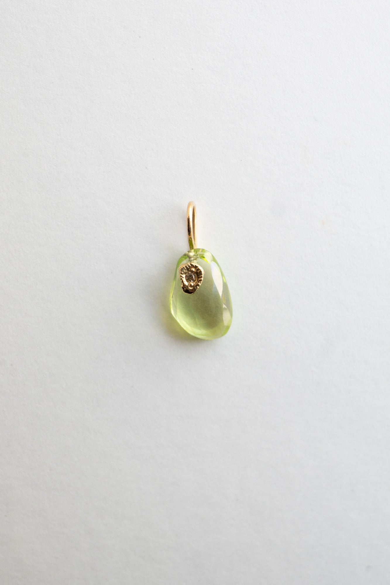 MONAKA jewellery Flat Peridot Necklace Charm Top /K18