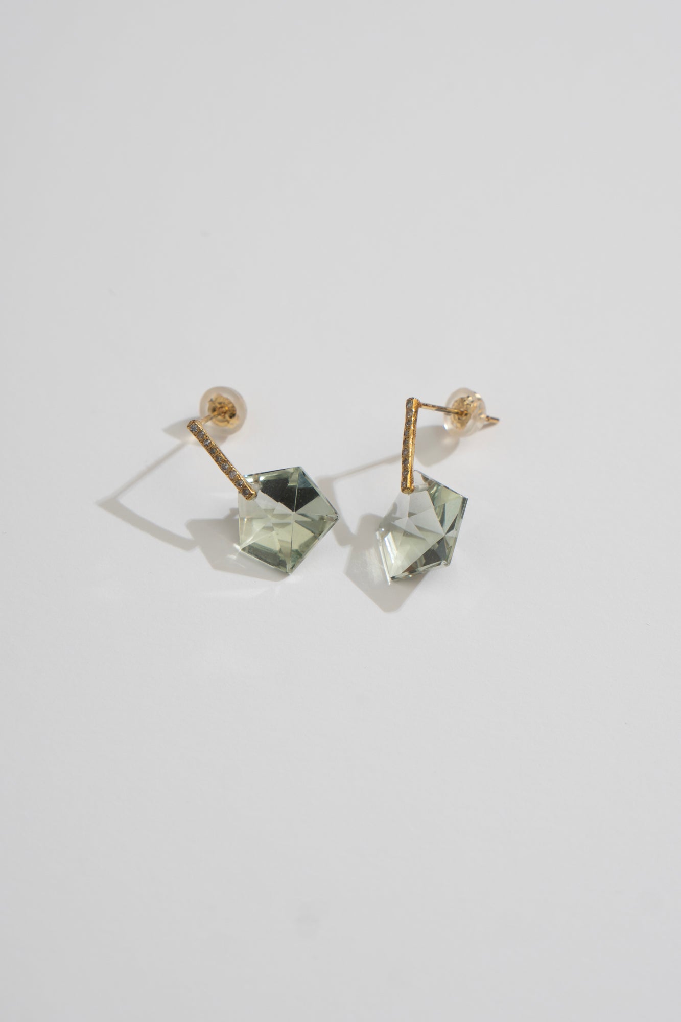 MONAKAjewellery Hibiki Pentagon Green Amethyst Pierce /K18