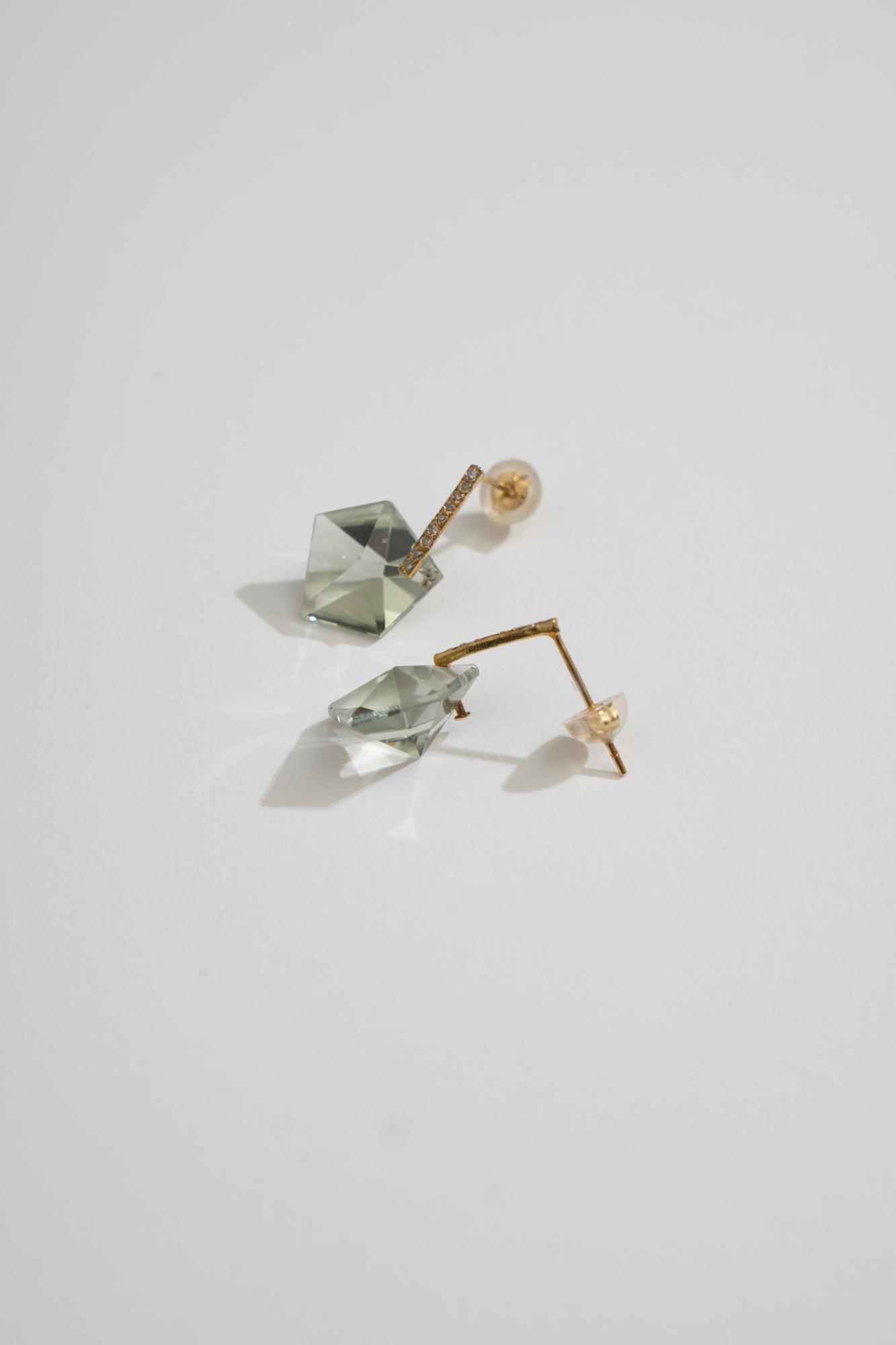 MONAKAjewellery Hibiki Pentagon Green Amethyst Pierce /K18