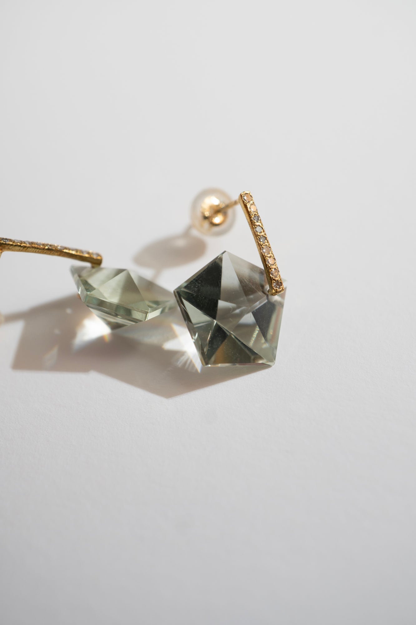 MONAKAjewellery Hibiki Pentagon Green Amethyst Pierce /K18