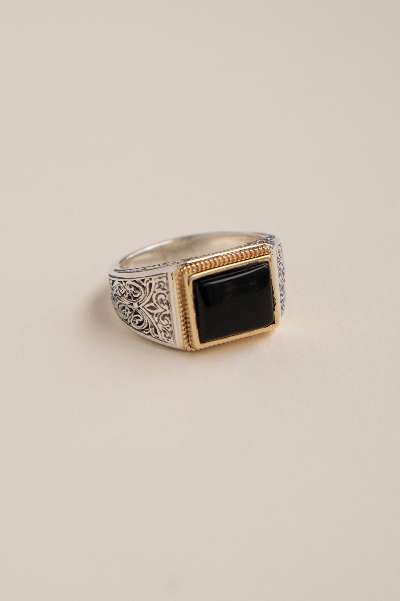 Gerochristo Classic Signet Ring Onyx /Silver&K18