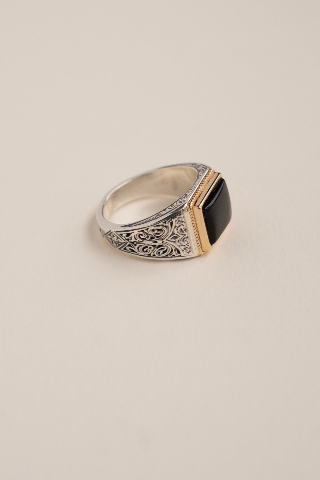 Gerochristo Classic Signet Ring Onyx /Silver&K18
