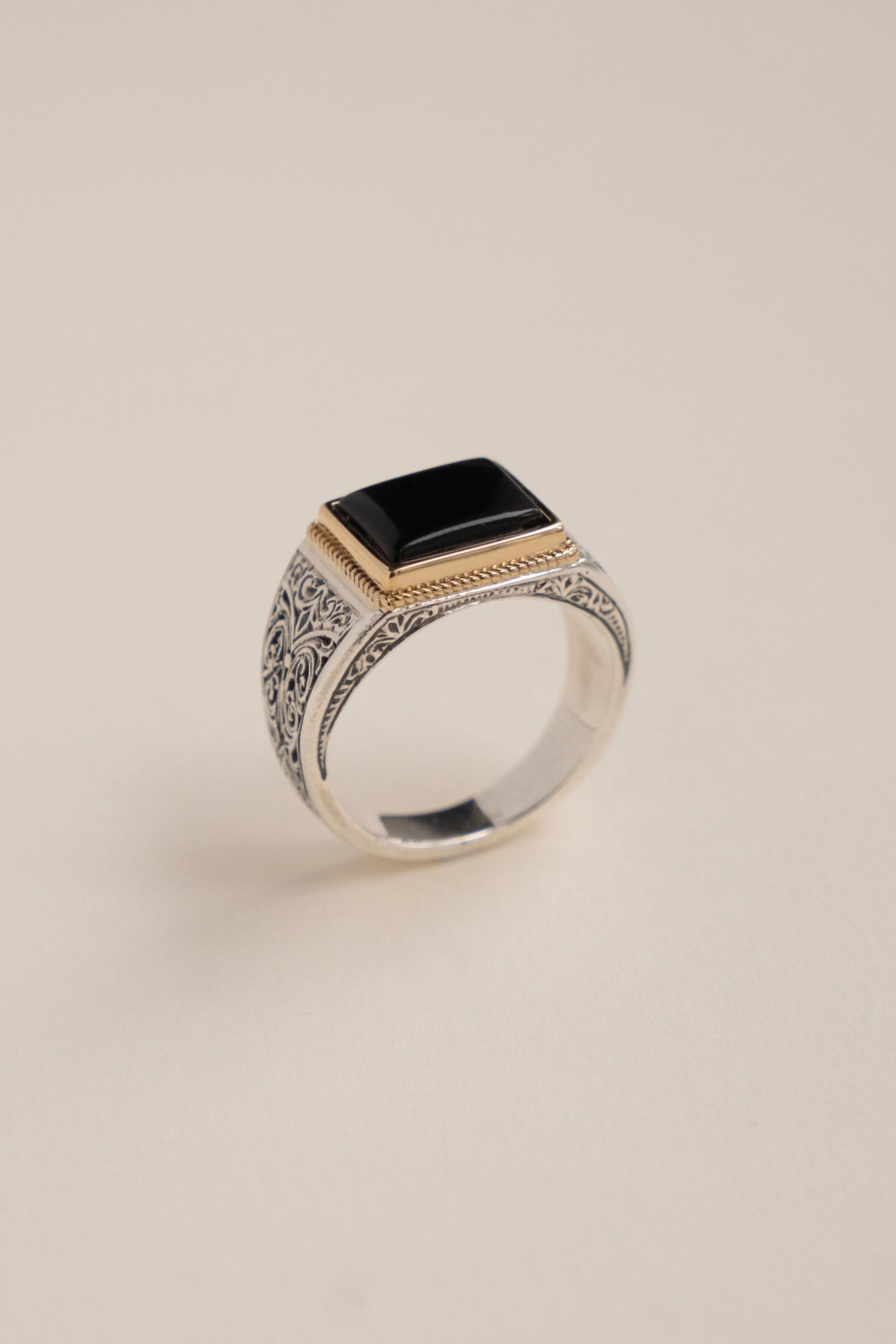 Gerochristo Classic Signet Ring Onyx /Silver&K18
